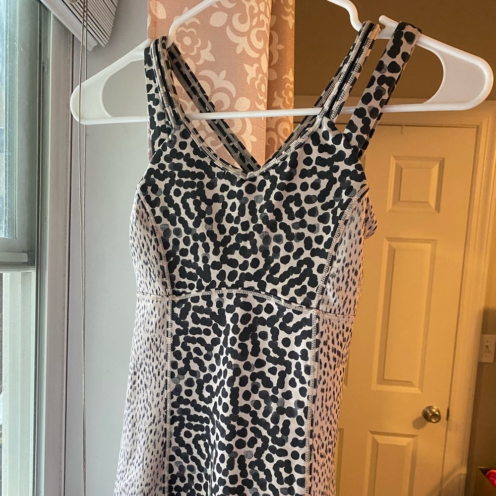 LULULEMON tank top